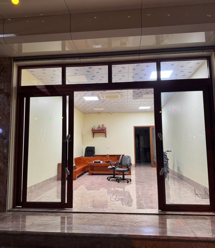 Cho thuê nhà mặt phố Hải Thượng Lãn Ông 5m - Kinh doanh sầm uất, giá thỏa thuận!