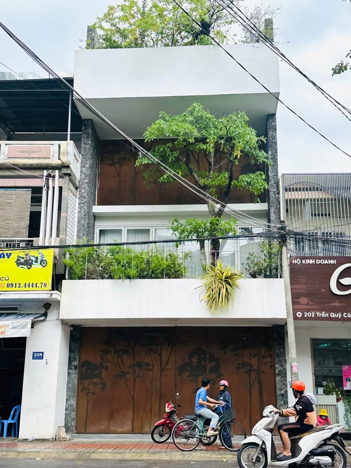 Nhà mặt tiền đường Trần Quý Cáp, Phường Phương Sài, Nha Trang 117m² giá 19 tỷ - Thiết kế hiện đại, gần biển!