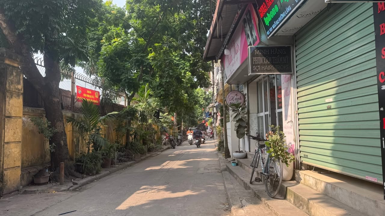 Nhà 4 tầng đường Nguyên Hồng 65m² giá 12.8 tỷ - Đầu tư sinh lời ngay!