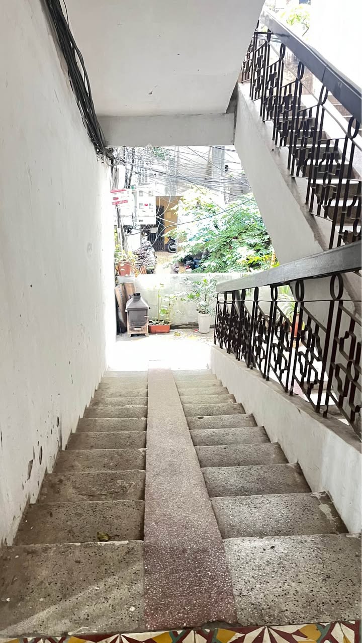 Căn hộ tập thể Bộ Khoa học Xã hội & Nhân văn 45m² giá 6 tỷ - Chính chủ bán gấp!