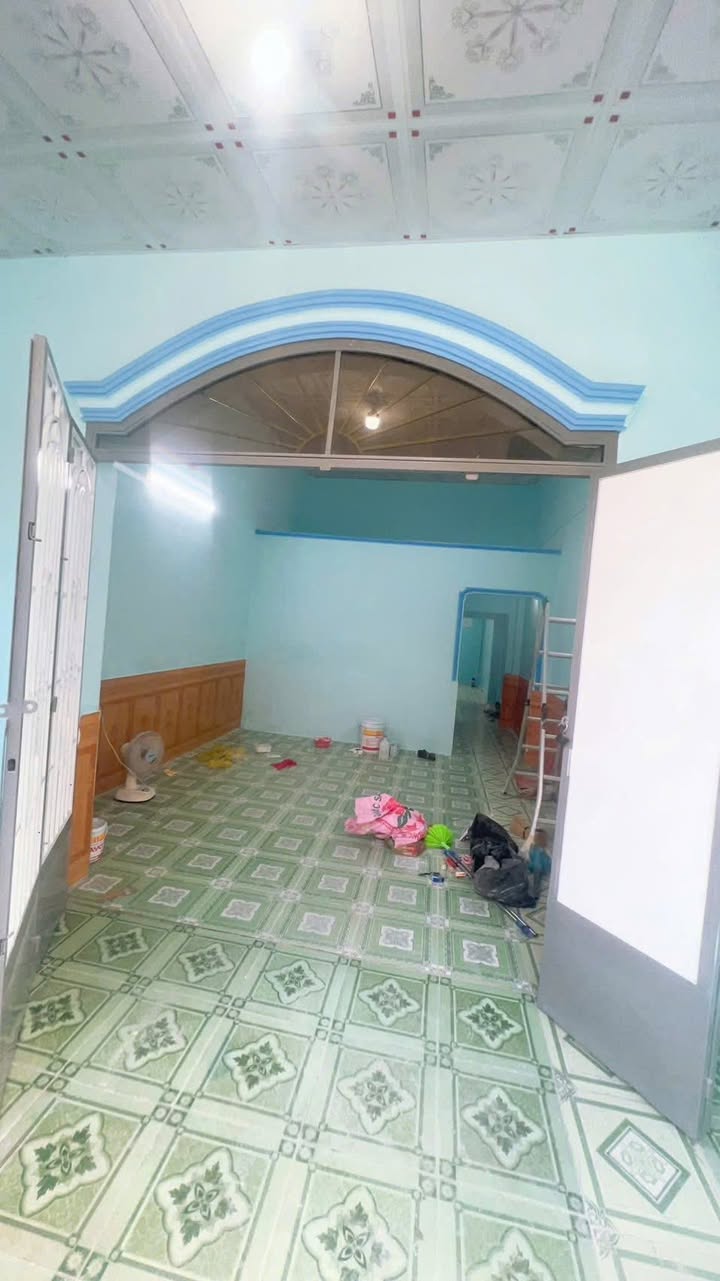 Nhà cấp 4 Dĩ An 60m² giá 3.25 tỷ - Gần trường học thuận tiện!