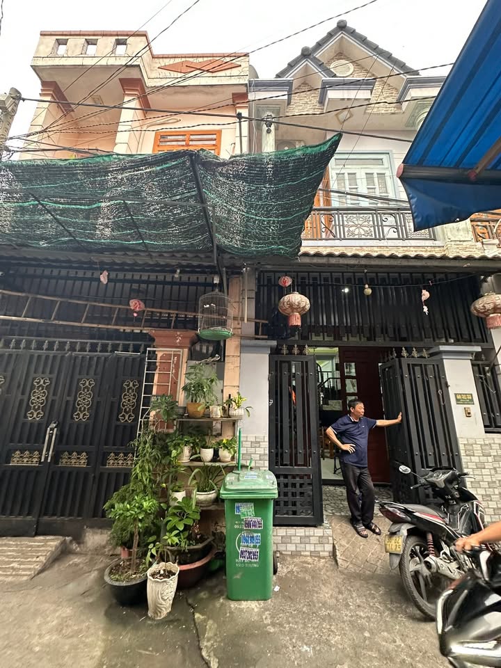 Nhà riêng Dĩ An 52m² giá 2 tỷ - Sổ chung, xe hơi tận nhà!