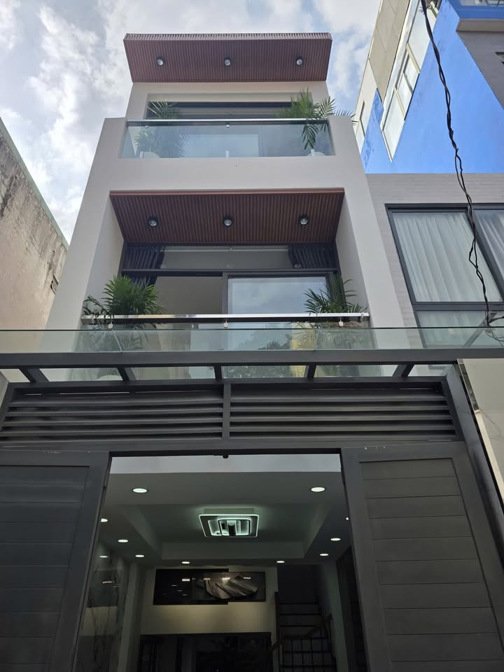 Nhà mới hẻm xe hơi Bình Thạnh 40m² giá 8.9 tỷ - Khu vực sầm uất kinh doanh!