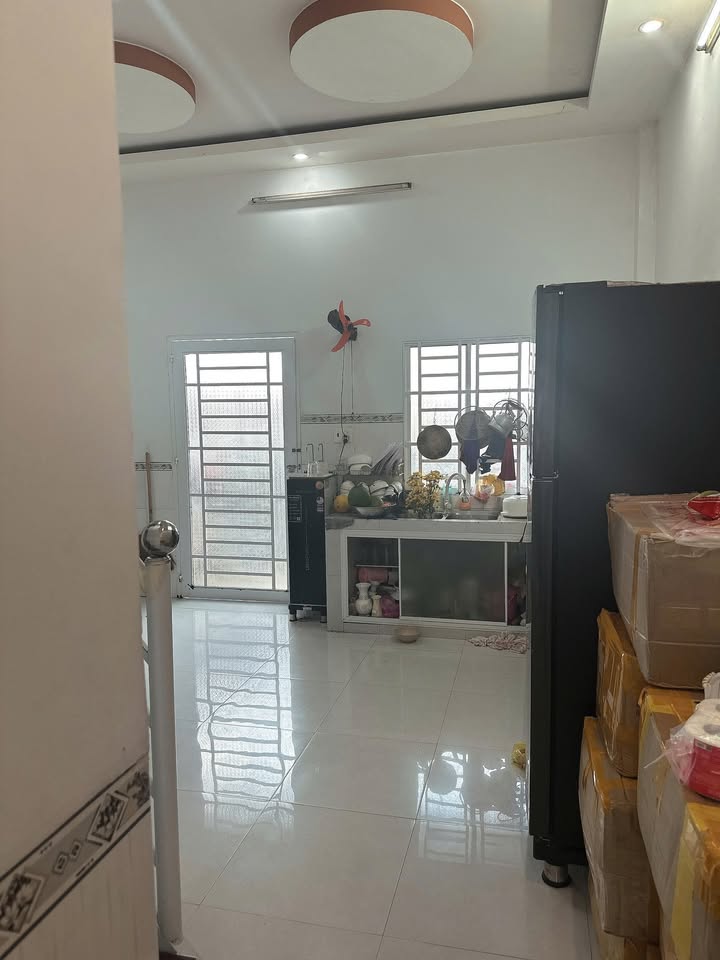 Nhà lô L10 TĐC Vĩnh Quang Rạch Giá 90m² giá chỉ 2.3 tỷ - Đường ô tô vào tận nơi!