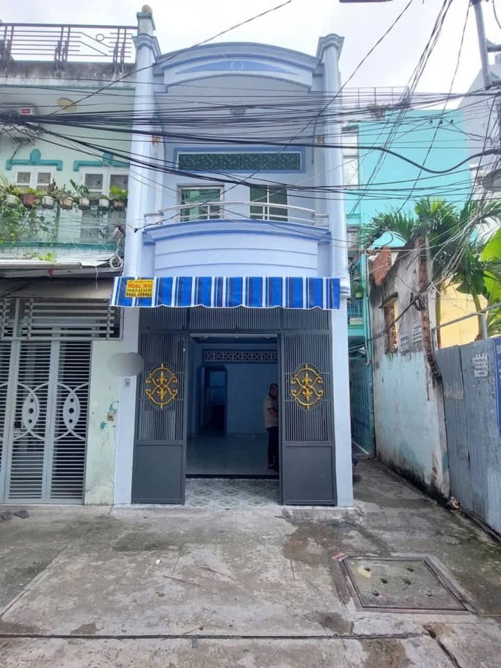 Nhà riêng Đường Hoà Bình, Quận 11, 36m² giá 4.9 tỷ - Vị trí đắc địa gần Đầm Sen!