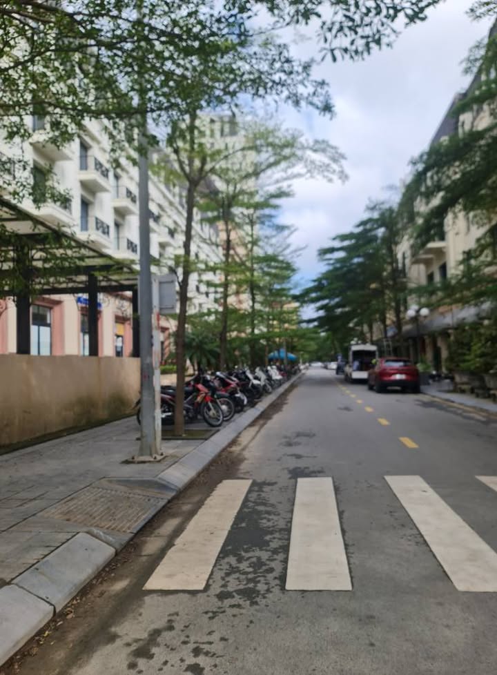 Văn phòng cho thuê The Manor Crown Tố Hữu 30m² giá chỉ 3 triệu - Cơ hội hiếm có!