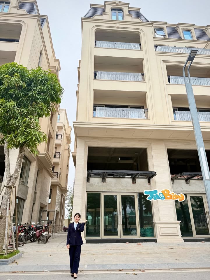 Shophouse Royal Mansion Bắc Giang 112m² giá 17 tỷ - Kinh doanh thuận lợi!