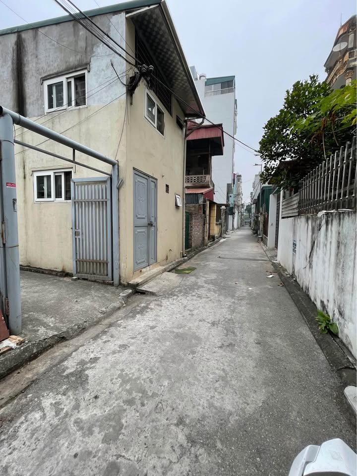 Đất lô góc Giang Biên Long Biên 44m² giá 9.2 tỷ - Cơ hội đầu tư hiếm có!