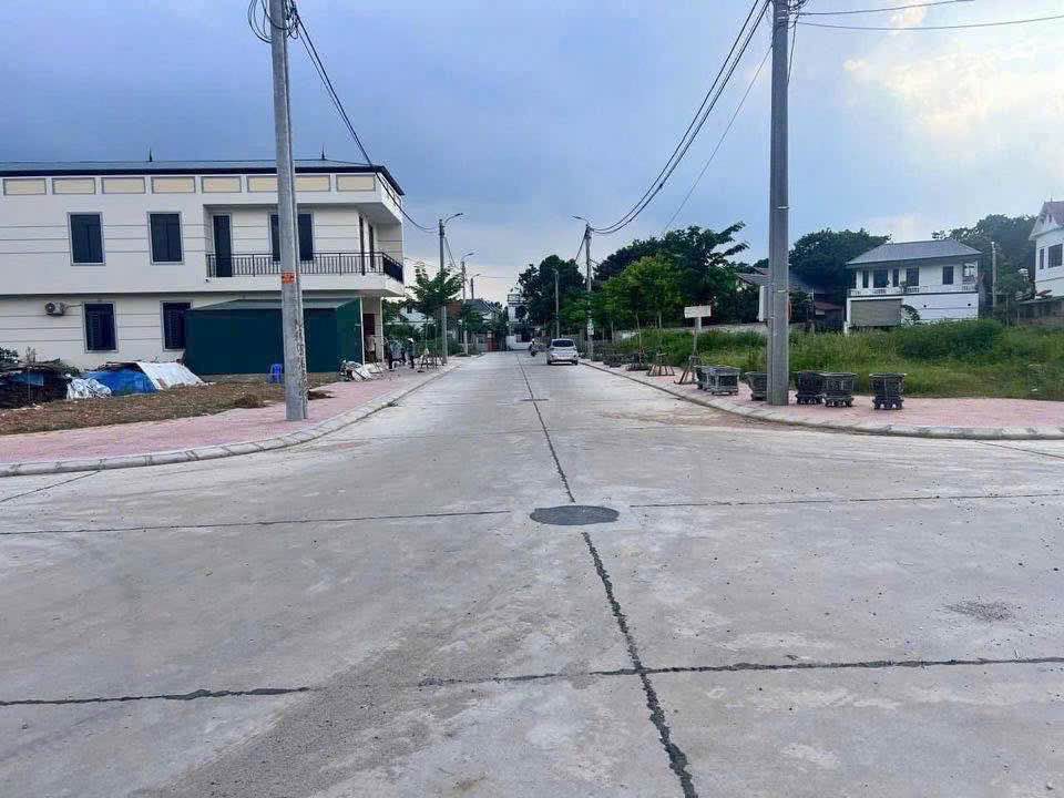 Đất nền Hồ Sơn, Tam Đảo 100m² giá 1.7 tỷ - Kinh doanh thuận lợi