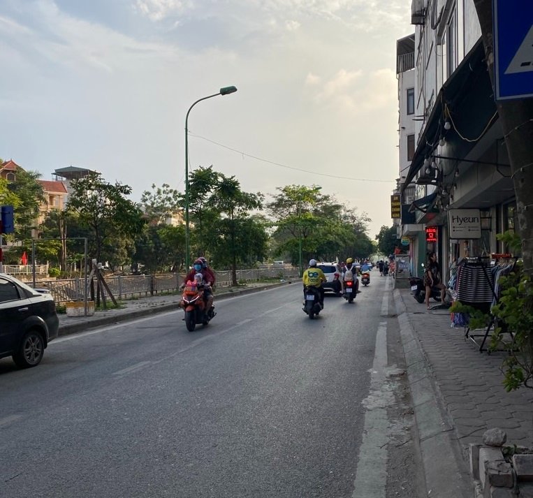 Nhà mặt phố Trịnh Đình Cửu, Hoàng Mai, 120m² giá 40 tỷ - Đầu tư sinh lời cao!