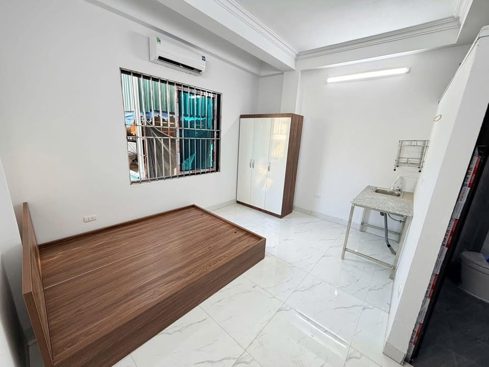 Căn hộ CCMN ngõ 93 Trung Kính 2,5 triệu - Tiện nghi đầy đủ, vào ở ngay!