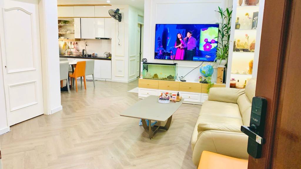 Căn hộ chung cư 15T Trung Hòa 100m² giá 11 tỷ - Thiết kế hiện đại, an ninh 24/7!