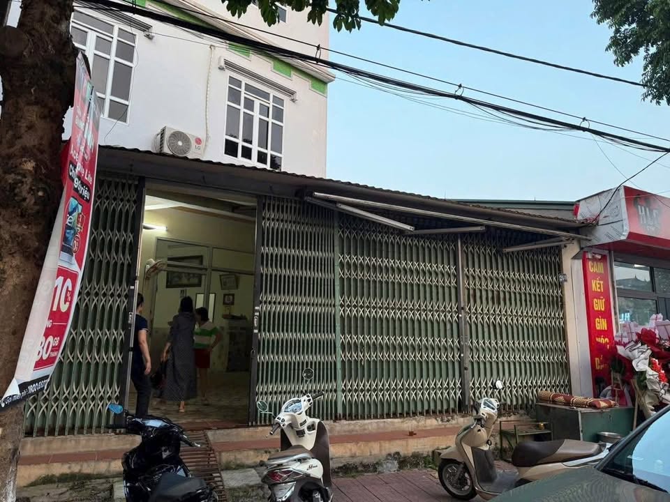 Đất nền 30m² đường Nguyễn Văn Linh, Phúc Yên - Nhà 3 tầng kiên cố, mặt tiền rộng!