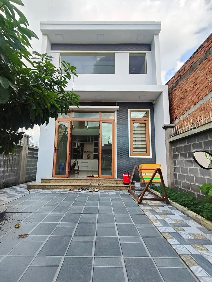 Bán Nhà 1 Trệt 1 Lững mặt tiền Đường Nhựa - Xã Thanh Phú, Bến Lức, Long An - Giá 5.5 tỷ, chính chủ