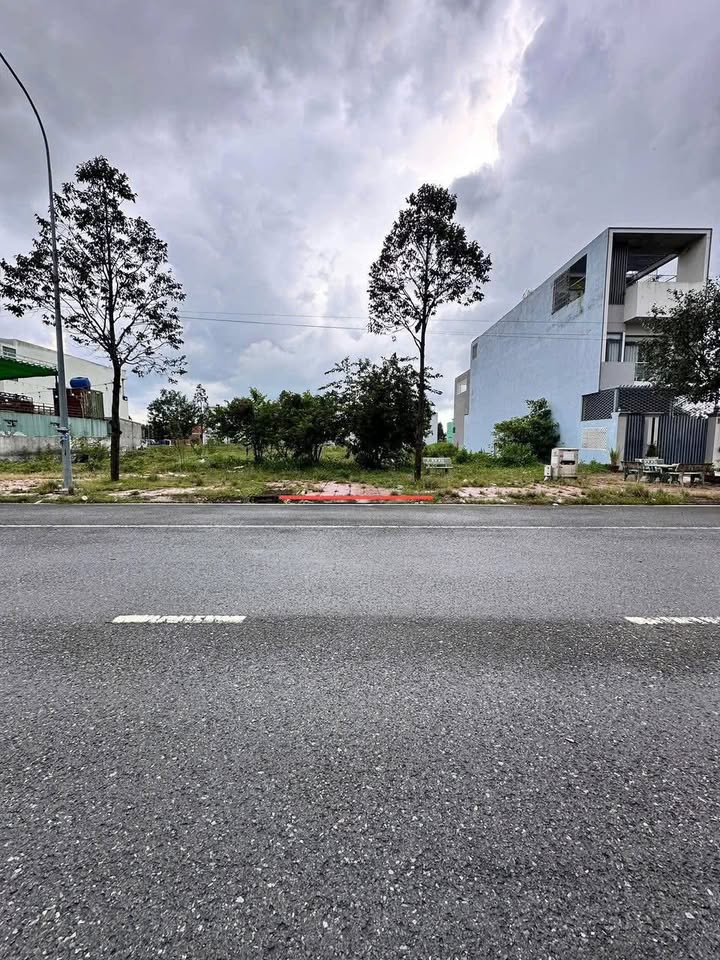 Đất mặt tiền đường D5, Phường 6, Tân An, Long An - Giá 5.6 tỷ - Gần AEON!