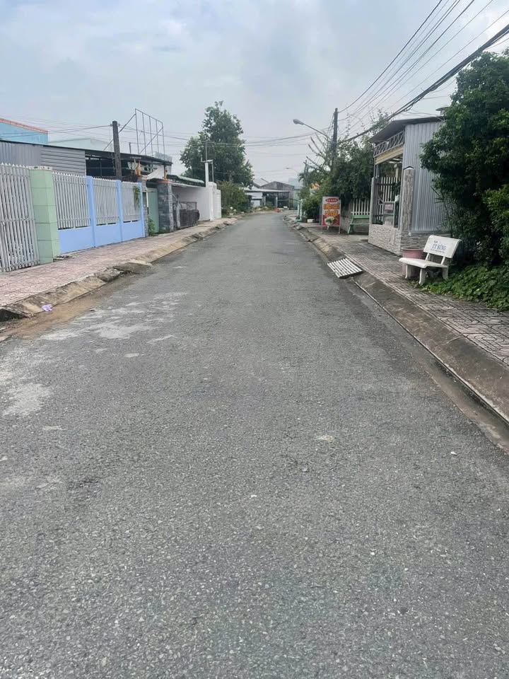 Đất thổ cư mặt tiền đường Cao Văn Lầu, Châu Thành, Long An - 500m² giá chỉ 3.2 tỷ