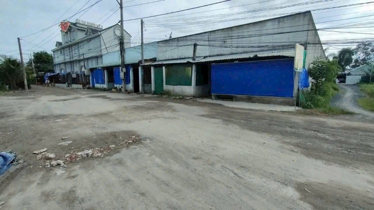 Đất nền Nhựt Chánh, Bến Lức 412m² giá 5.5 tỷ - Đầu tư sinh lời ngay!