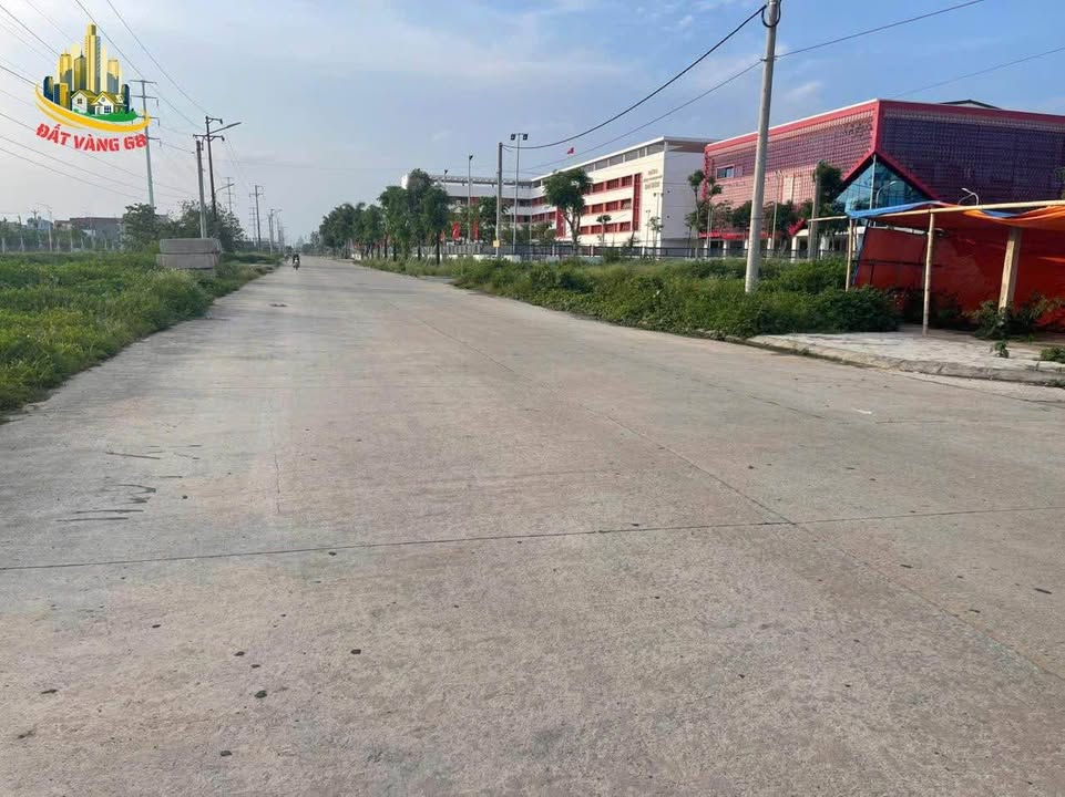 Bán lô đất phố Lê Lợi, phường Nam Thành 128m² giá 8 tỷ - Vị trí trung tâm tiện lợi!