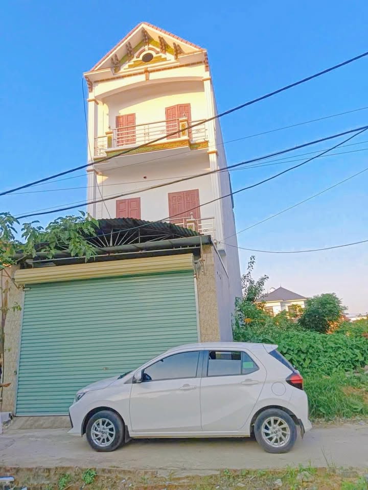 Nhà 3 tầng tại Tổ 9 Quang Minh 97m² giá 3.9 tỷ - Sẵn sàng vào ở ngay!