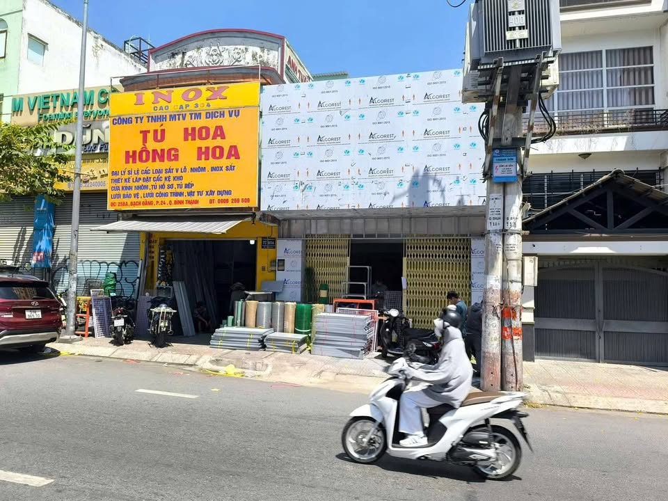 Cho thuê mặt bằng 240m² tại 256C Bạch Đằng, Bình Thạnh - Giá chỉ 35 triệu/tháng!