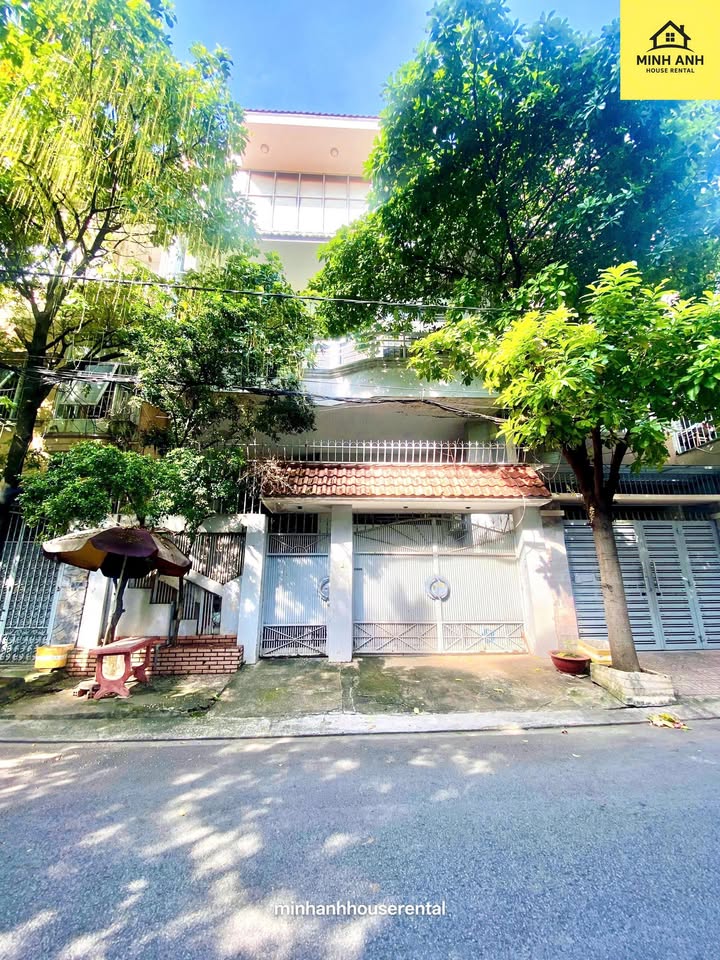 Nhà mặt tiền Nguyễn Minh Hoàng, Quận Tân Bình 144m² - Thiết kế hiện đại, cho thuê linh hoạt!