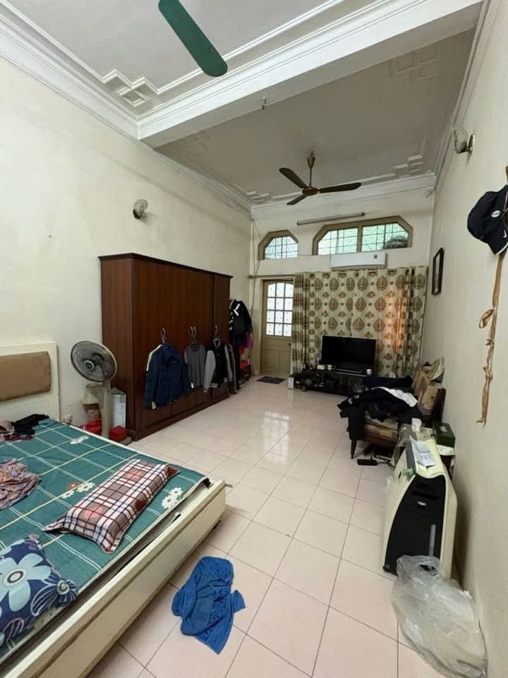 Nhà phố Phó Đức Chính - 35m² giá 11 tỷ - Mặt tiền rộng, vị trí đắc địa!