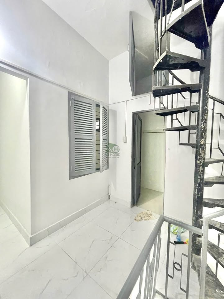 Cho thuê nhà kinh doanh mặt tiền Lê Hồng Phong 170m² giá 13 triệu - Vị trí đắc địa cho mọi loại hình kinh doanh!