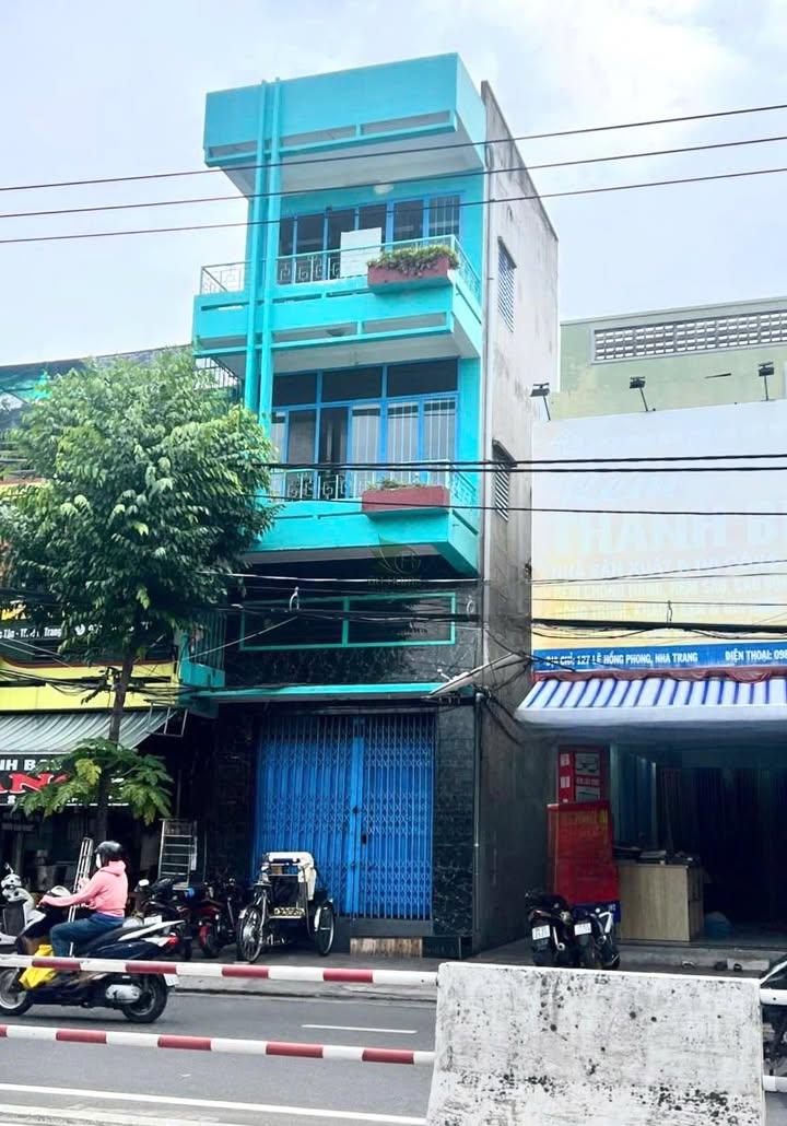 Cho thuê nhà kinh doanh 3 tầng tại Tân Tiến Nha Trang - Giá 10 triệu/tháng