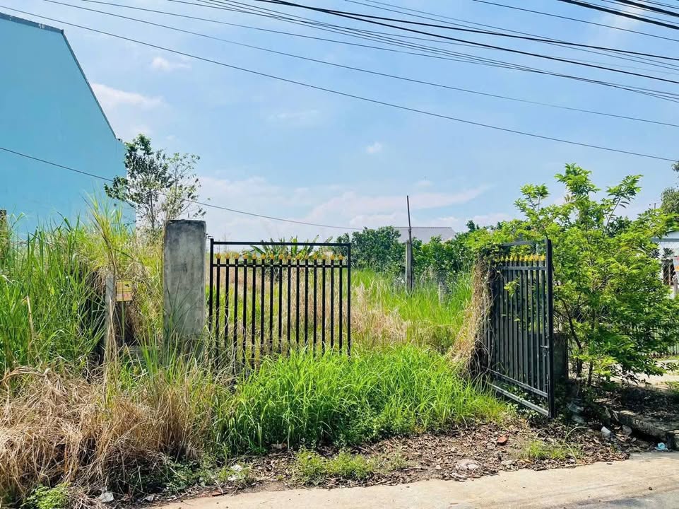 Đất nền xã Tân Thông Hội 212m² giá 2 tỷ - Khu dân cư sầm uất!