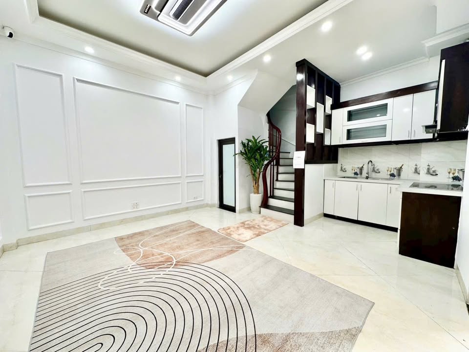 Căn hộ Trịnh Văn Bô Mỹ Đình 35m² giá 6 tỷ - Full nội thất, sẵn sàng vào ở!