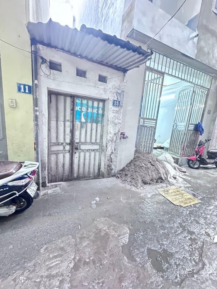 Đất Mễ Trì 30m² giá 4 tỷ - Sổ đỏ chính chủ, ô tô vào tận nơi!