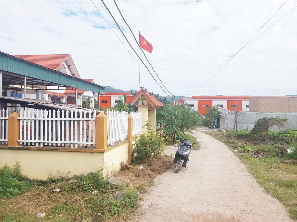 Đất nền chính chủ tại KCN Đông Mai, Quảng Yên - Diện tích 105m² chỉ 1.3 tỷ VND!