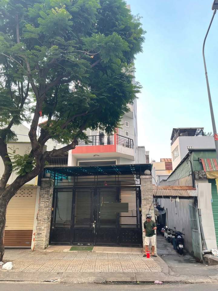 Nhà mặt tiền Phạm Văn Chí, Quận 6 - Diện tích 80m², giá chỉ 23 triệu/tháng!