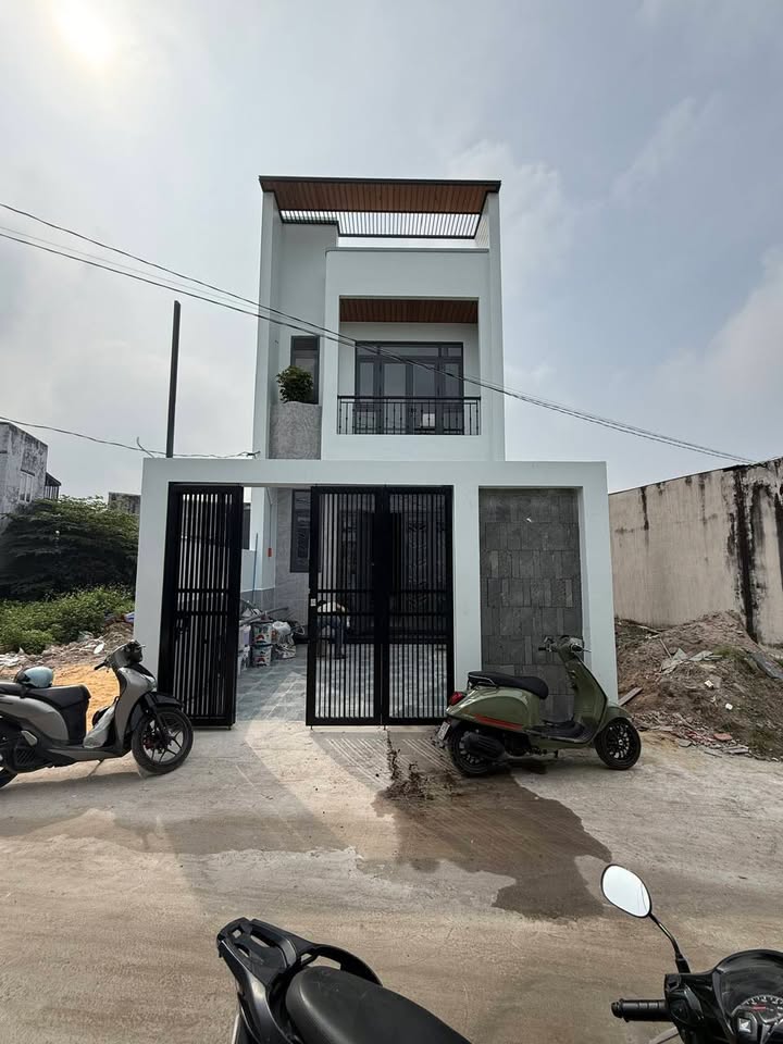 Nhà mặt tiền Ấp Rừng Sến, Long An 115m² giá 2.95 tỷ - Vị trí đẹp, kinh doanh thuận lợi!