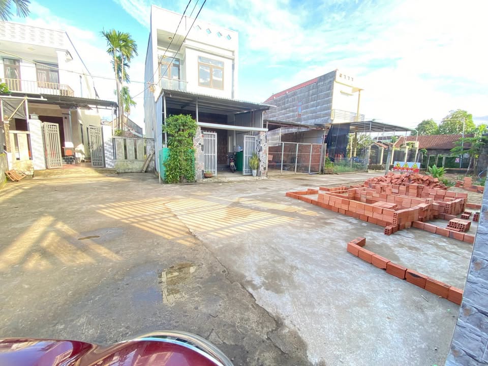 Bán đất Trương Quang Trọng, Quảng Ngãi, 120m² giá 980 triệu - Khu dân cư đông đúc!
