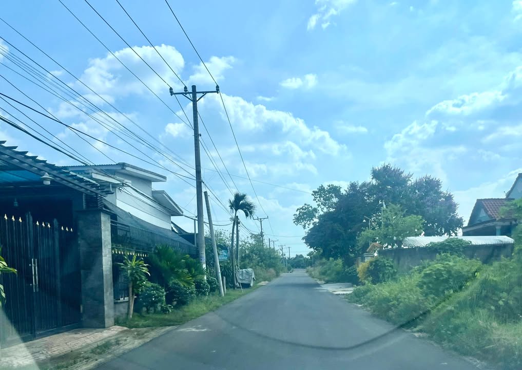 Đất nền 1 sào xã Tây Hoà Cũ, Trảng Bom, 3600m² - Sổ riêng, giá chỉ 1 tỷ!