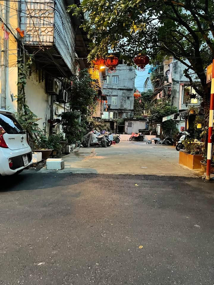 Căn hộ 34m² đường Tây Kết, quận Hai Bà Trưng - Sổ đỏ chính chủ, an ninh tuyệt đối