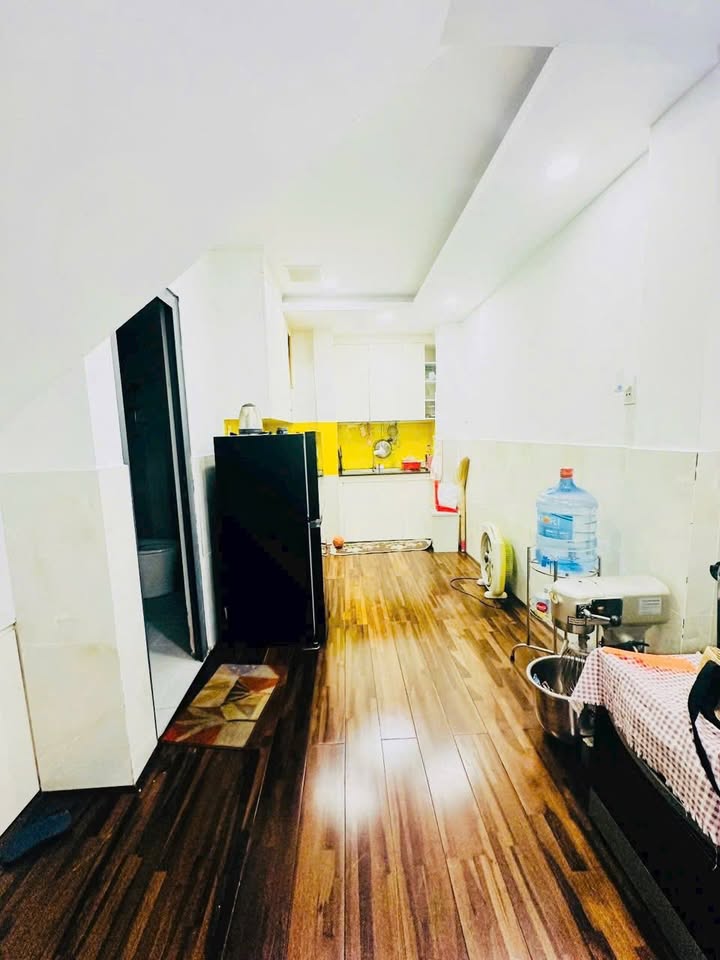 Nhà phố Cách Mạng Tháng 8, quận 10, 42m² giá 9.1 tỷ - Kinh doanh ngay trong hẻm ô tô