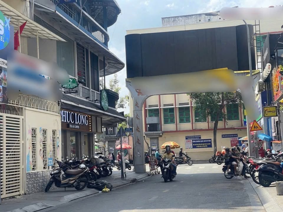 FrontHouse Phú Nhuận 52.5m² giá 9 tỷ - Mặt tiền đường Phan Đăng Lưu hiếm có!