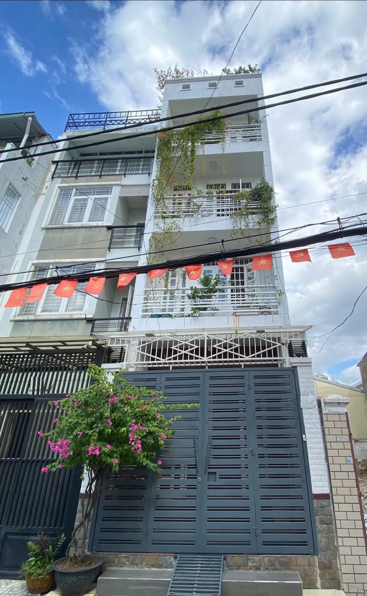 Nhà riêng Đinh Tiên Hoàng, P. Đa Kao, Q. 1 - 53m² - Sổ đỏ chính chủ, giao ngay!