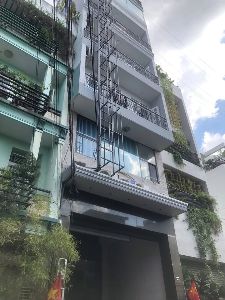 Căn hộ dịch vụ tại Bùi Hữu Nghĩa, Bình Thạnh 72m² giá 19.8 tỷ - Đầu tư sinh lời cao!