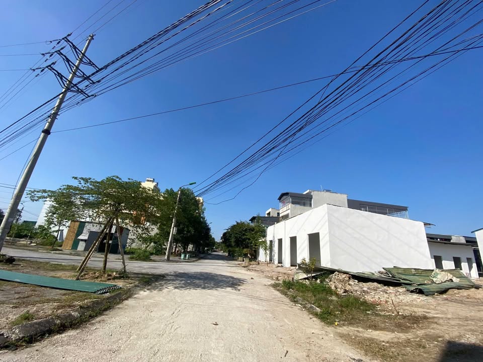 Đất nền Quảng Thịnh 120m² giá 2 tỷ - Vị trí đắc địa ngay chợ!