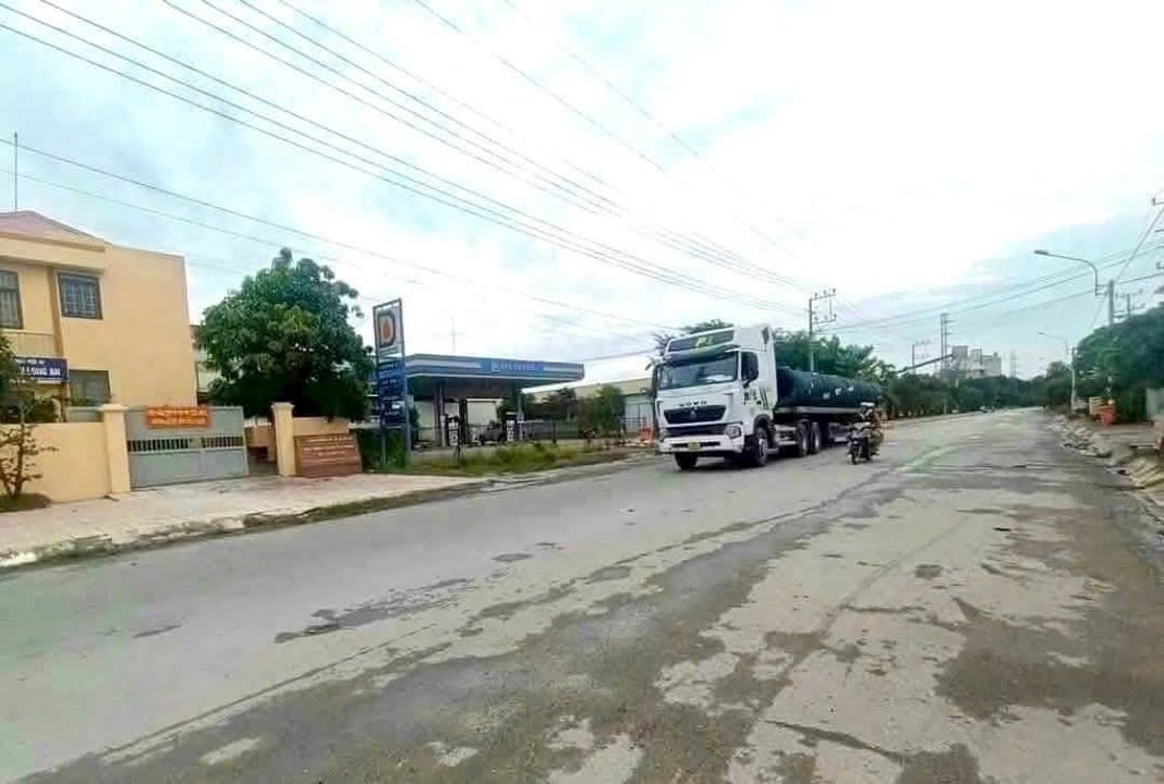 Đất thổ cư 345m² mặt tiền Nguyễn Trung Trực, Cần Đước - Giá 3.9 tỷ, vị trí kinh doanh thuận lợi!