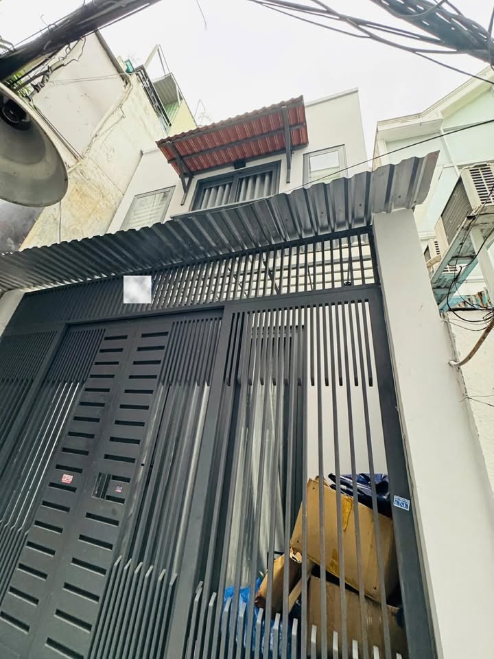 Nhà 2 tầng Trần Quang Diệu Q3, 18m² giá 3.6 tỷ - Chính chủ thương lượng!