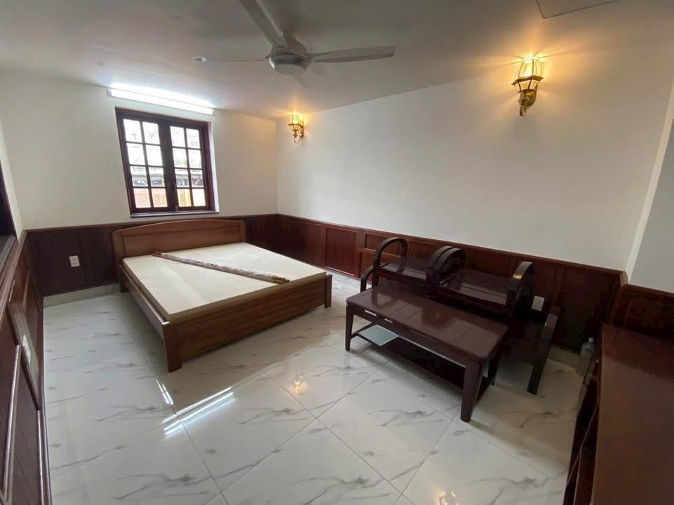 Biệt thự cho thuê mặt tiền Hà Huy Giáp, Quận 12, 190m² - Thiết kế sang trọng, giá 22 triệu/tháng!