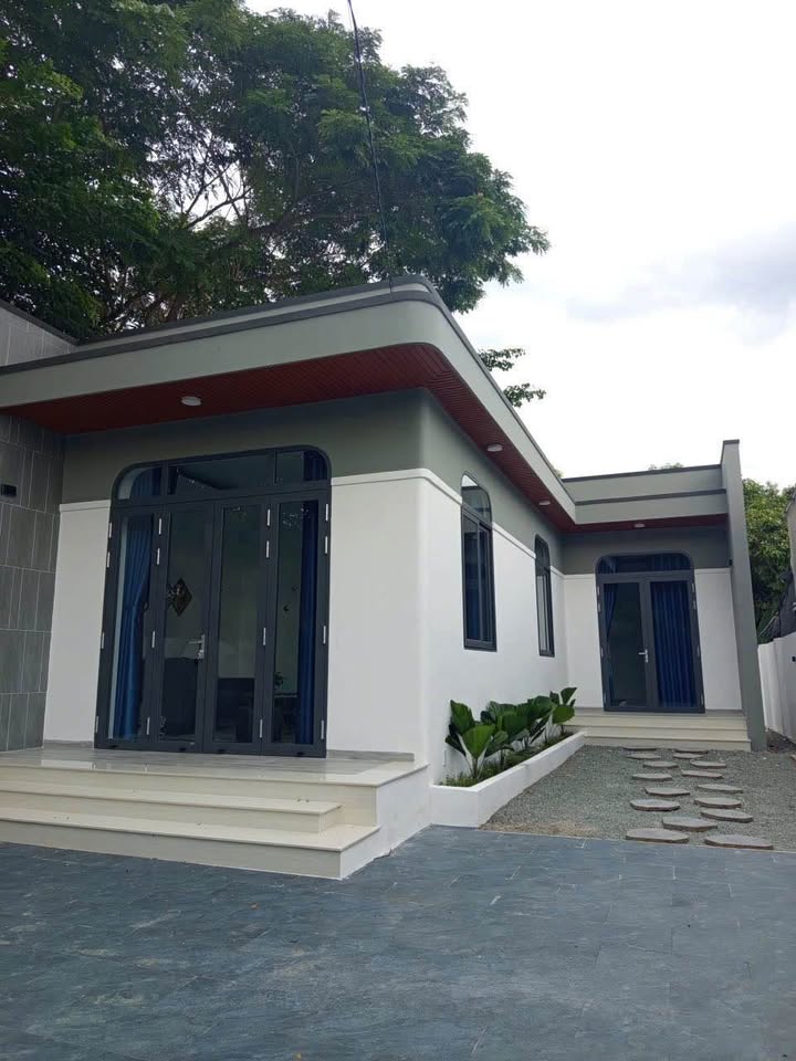 Nhà vườn Diên Lâm, Diên Khánh 238m² giá 1.45 tỷ - Kiến trúc hiện đại, sân vườn rộng rãi!