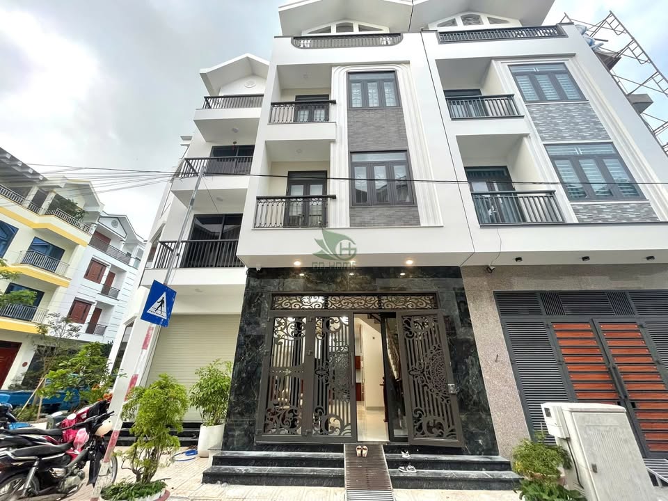 Nhà nguyên căn 4 tầng tại Bắc Nha Trang 240m² giá 21 triệu - Có thang máy, gần biển!