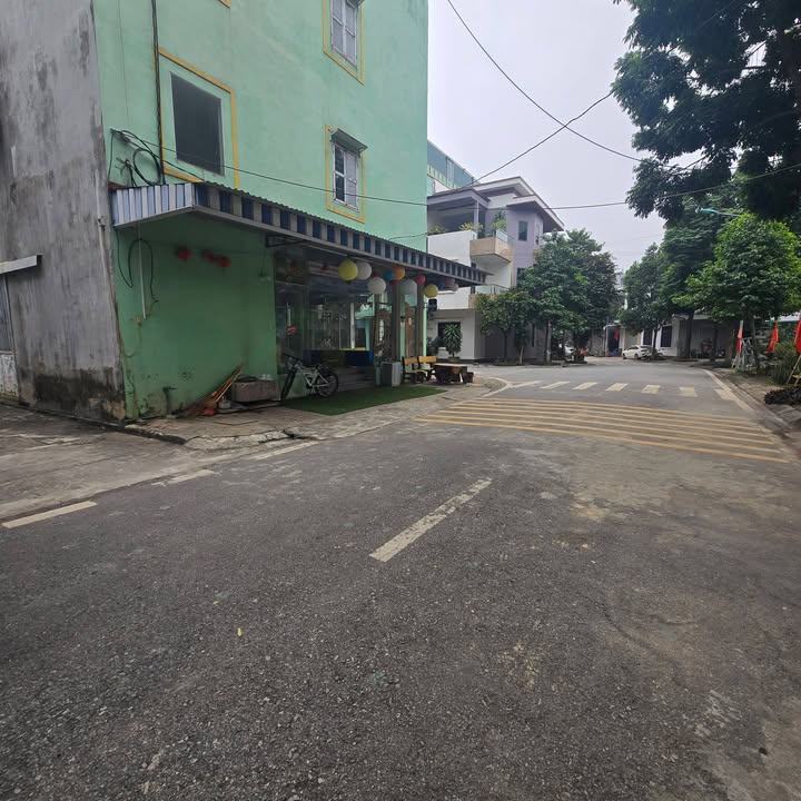 Đất thổ cư Lương Sơn 70m² giá chỉ 2 tỷ - Sổ đỏ chính chủ, vị trí đắc địa!