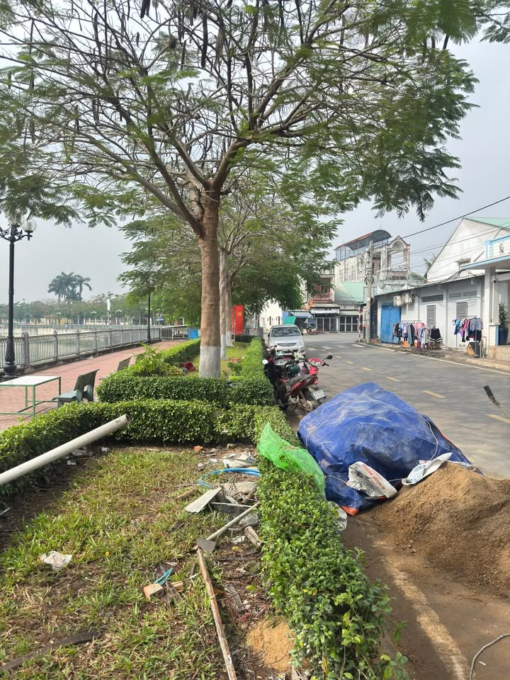 Nhà mặt tiền đường Huỳnh Thị Chấu, Tân Uyên, 93m² giá 4 tỷ - Đối diện sông Đồng Nai!