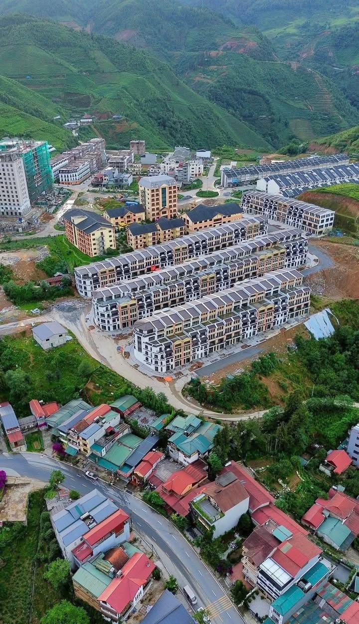 Nhà thô đường T1, khu hành chính Tây Bắc Sapa 95m² giá 5.1 tỷ - Sẵn sàng đón chủ mới!